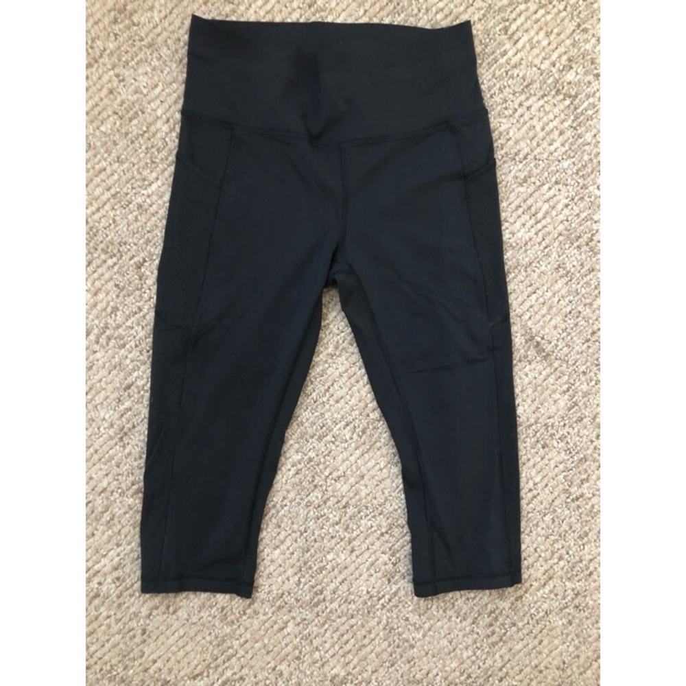 Wunder Under High-Rise 1/2 length pants